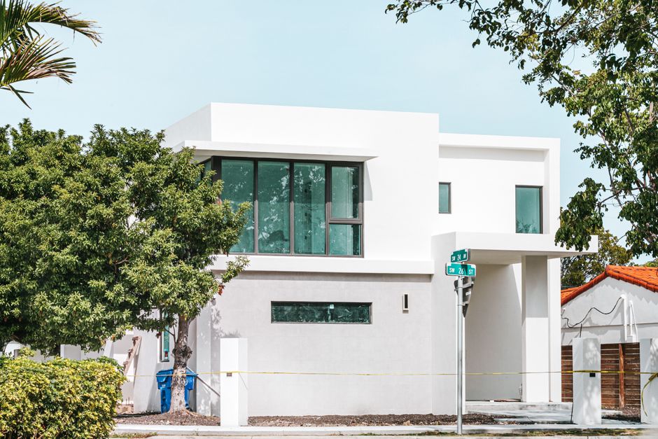 Modern Miami residence with sleek lines